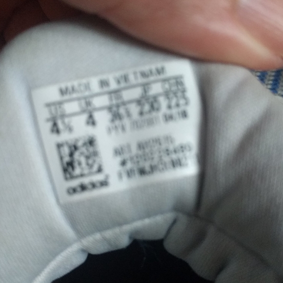 🍀🍀Boy sneackers by Addids 🍀🍀🍀 - Picture 7 of 8